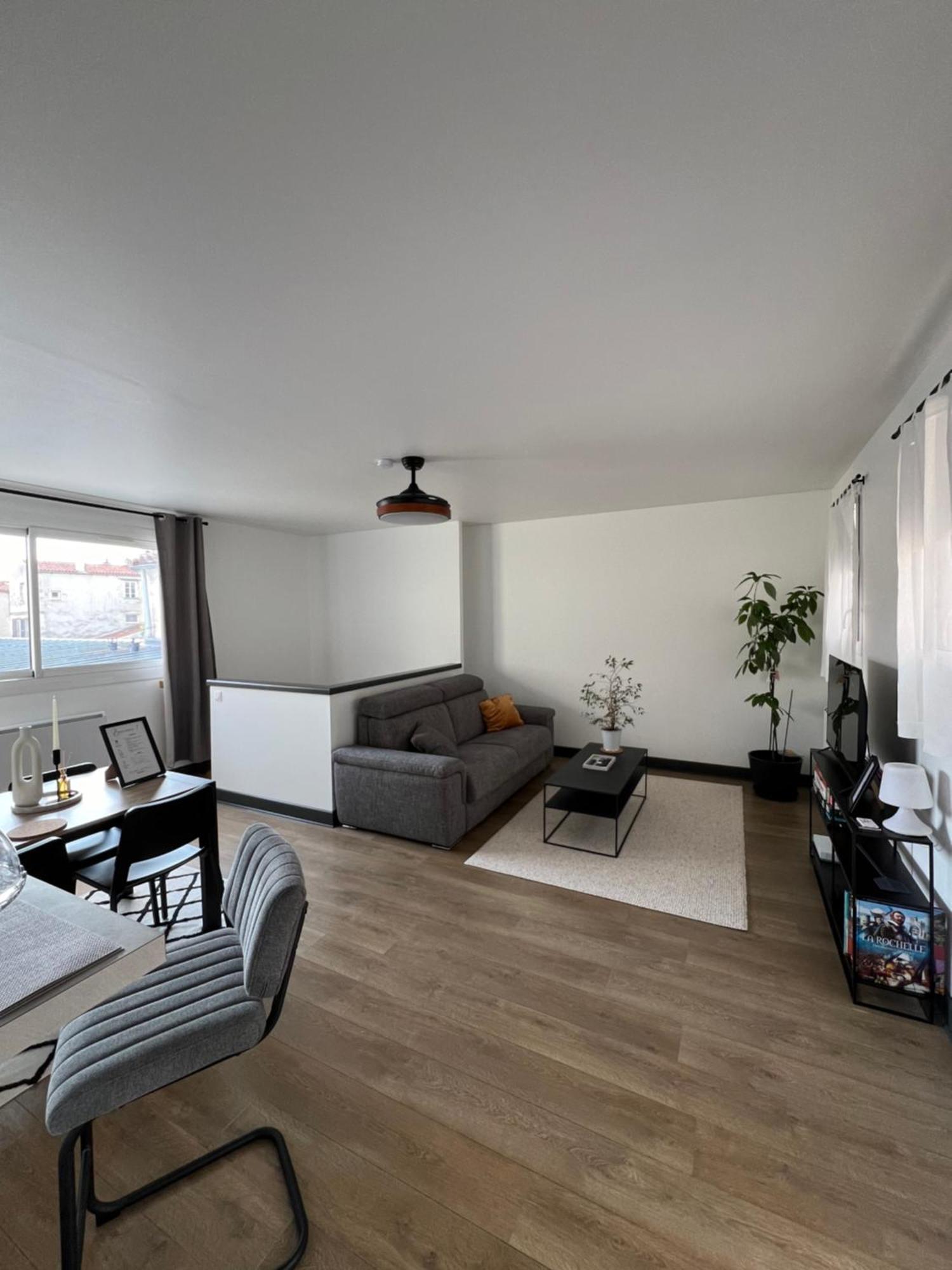 Hyper Centre A 80M Du Vieux Marche, T2 Calme Vue Sur Les Toits Rue Du Minage Apartment La Rochelle  Exterior foto